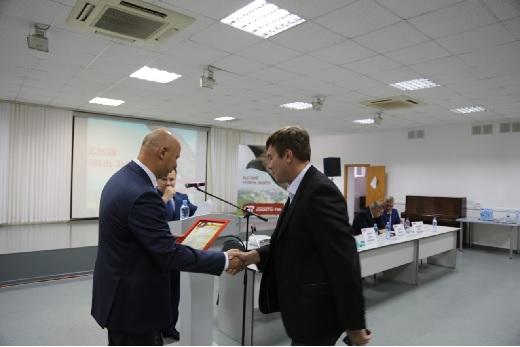 7-Вручение благодарственных писем Демченко С.Н. сотрудникам ЧОП САФЕТИ-ТЭК.jpg 7-Вручение благодарственных писем Демченко С.Н. сотрудникам ЧОП САФЕТИ-ТЭК.jpg